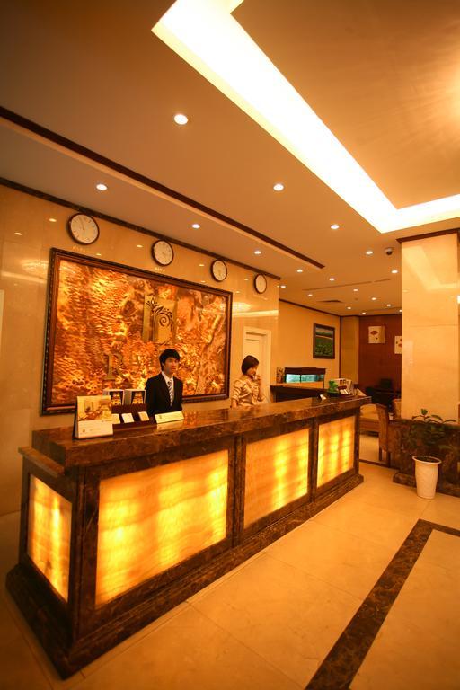 Royal Gate Hotel Hanoi Exteriör bild