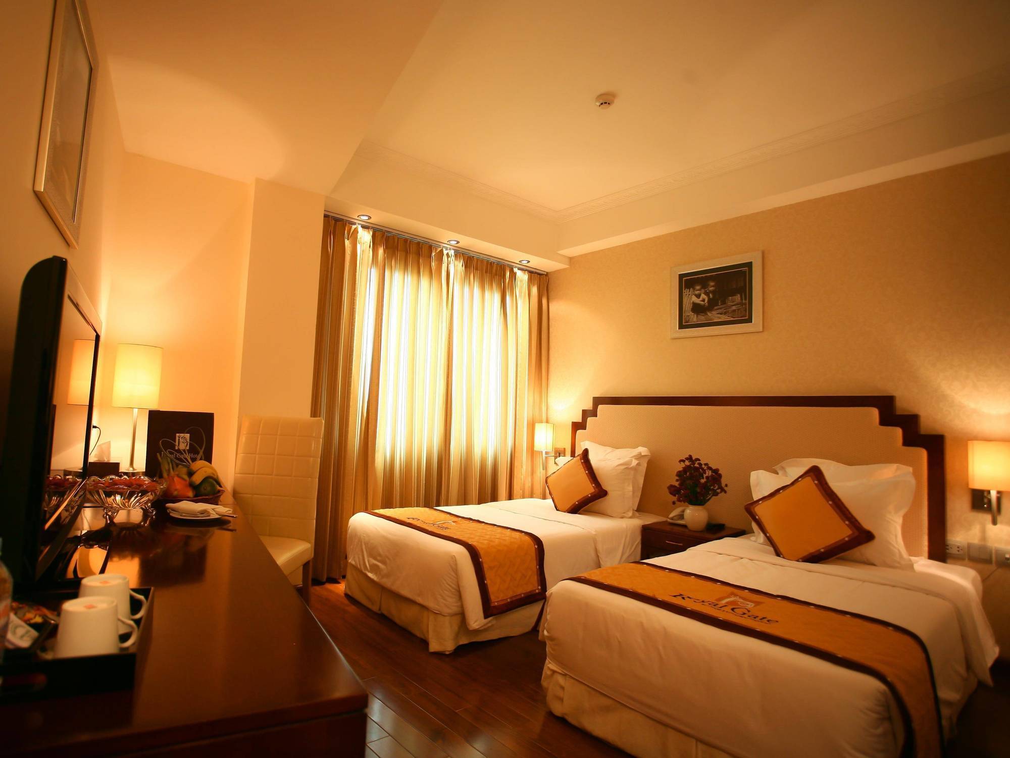 Royal Gate Hotel Hanoi Exteriör bild