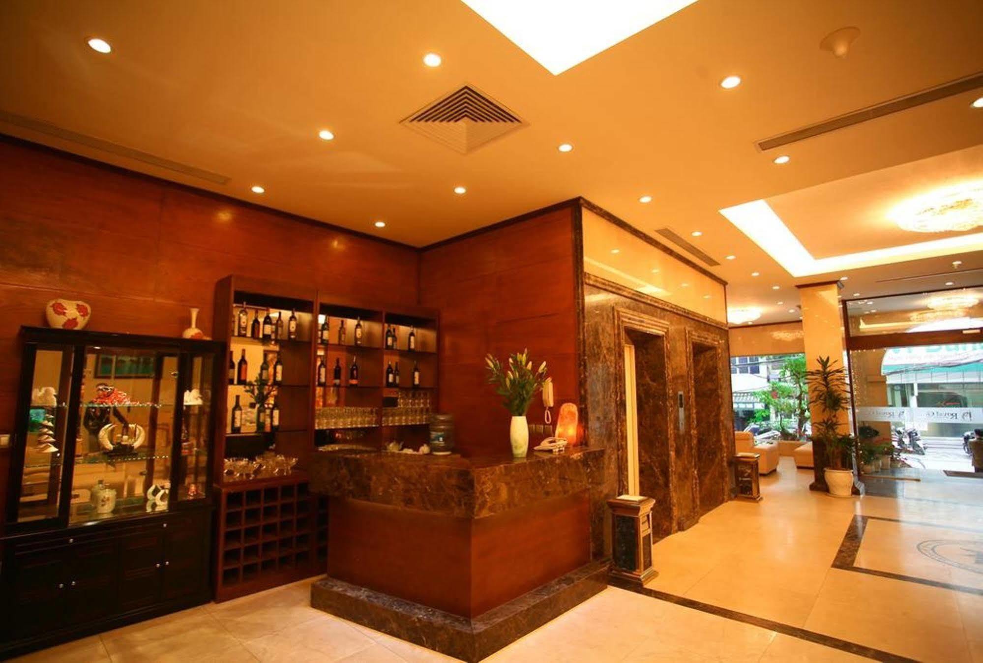 Royal Gate Hotel Hanoi Exteriör bild